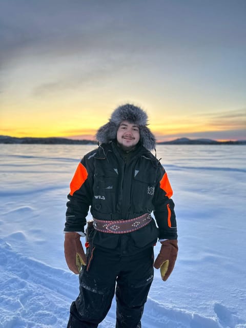 Ivalo: Ice Fishing Tour to Lake Inari, Reindeers & Lunch - The guides and the local feel
