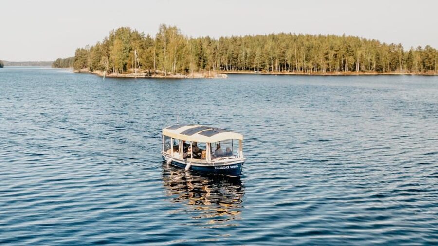 Lake Saimaa story cruise by Ecoboat in Puumala - Who should book this Puumala outing