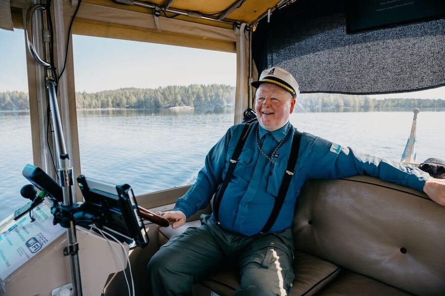 Lake Saimaa story cruise by Ecoboat in Puumala - Captain Arto’s stories about Finland and Saimaa