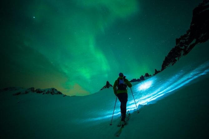 Levi: Aurora Borealis Tour and Stargazing Experience - Leaving Levi at 9 pm for the northern sky