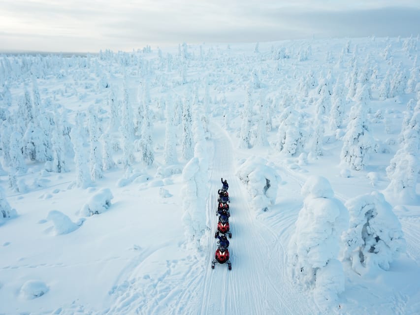 Levi: Easy Snowmobile Safari into the Nature - The Guides Make the Difference