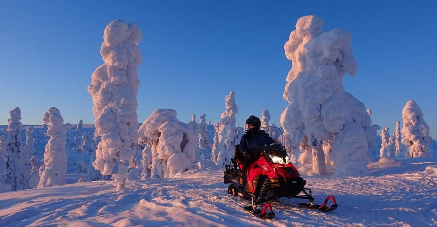 Levi: Evening Snowmobile Safari - Learning to handle a two-person snowmobile