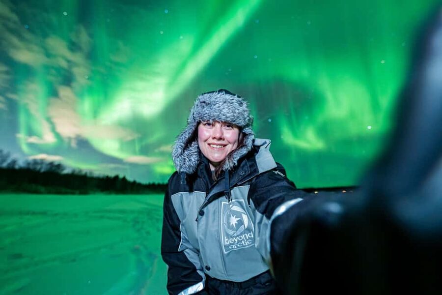 Levi: Northern Lights Hunting - Photography Tour - Stop one: testing the sky and your camera