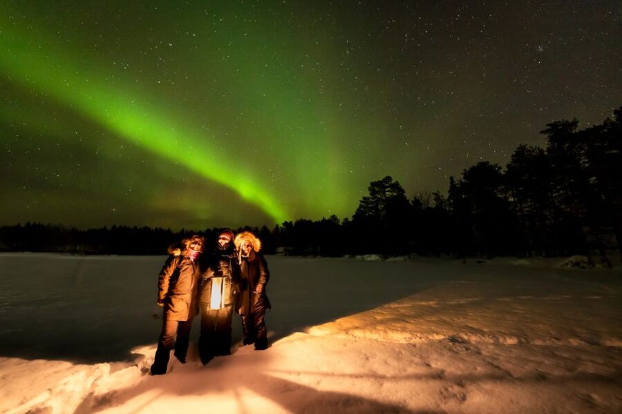 Levi: Northern Lights Tour by Minivan - Moving between two or three viewing points