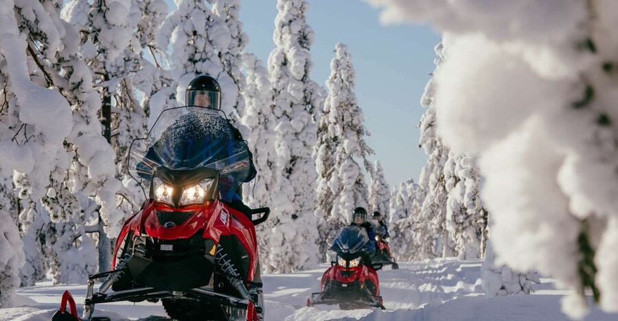 Levi: Snowmobile Safari to the Levi Nature - Guides who keep the outing comfortable