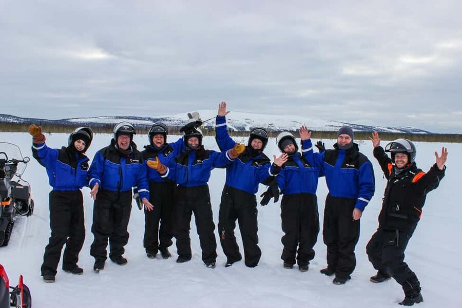 Levi: Snowmobile Safari to the Levi Nature - Hot berry juice and a small Lapland tradition