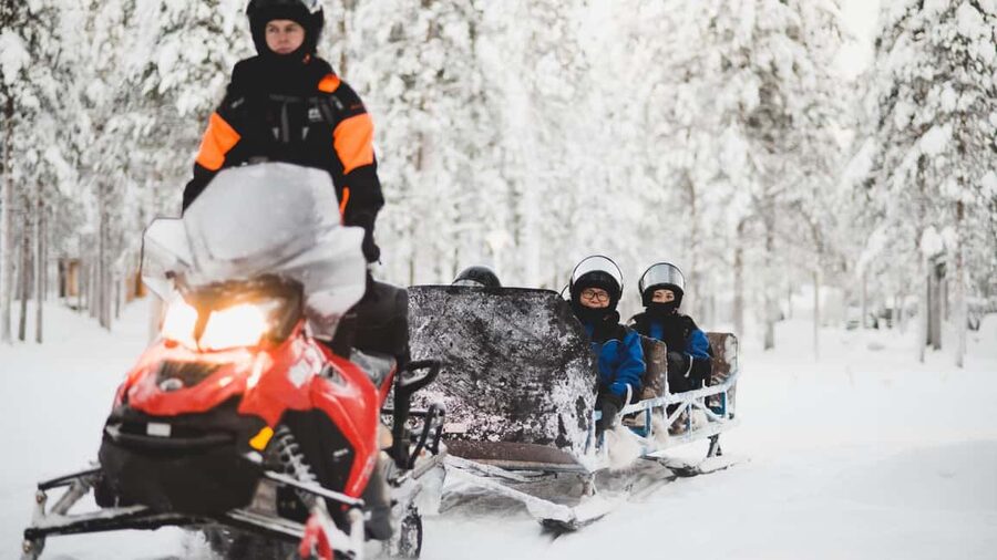Levi: Snowmobile Safari to the Levi Nature - Meeting at Levi Tourist Information Centre