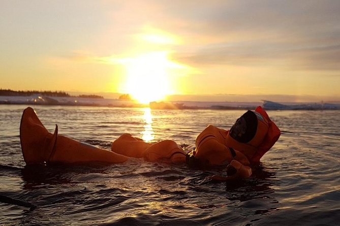 Midnight Sun Floating Experience in Forest Lake - Key points to know before booking