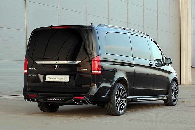 Minivan Departure Transfer Helsinki City to Helsinki Airport HEL - A direct ride from Helsinki City to HEL