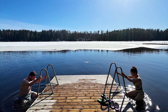 National Park Hike & Finnish Smoke Sauna Experience with Campfire Lunch - Lunch beside the fire