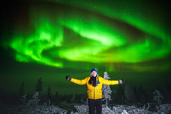 Night Snowshoeing Adventure under the Northern Lights - Who should choose this three-hour outing?