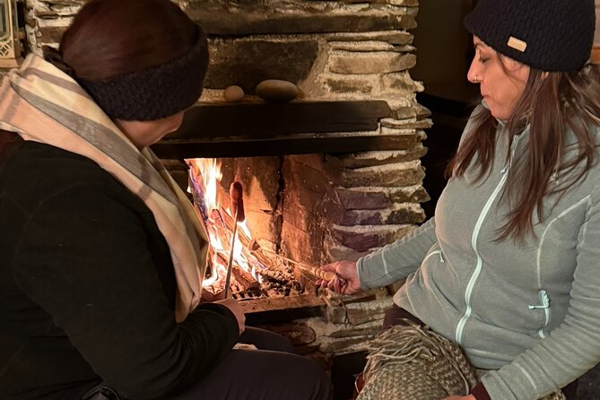 Northern Lights Adventure in the Wild with Campfire Treats - Inside the cabin: the evening’s warm center