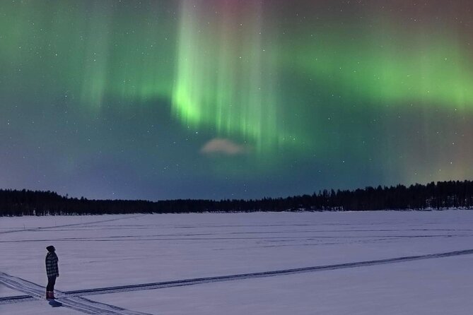 Northern Lights Adventure in the Wild with Campfire Treats - Small group size and the family-run feel