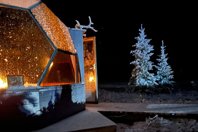 Northern Lights dinner in a Glass Igloo - Private service and the human touch