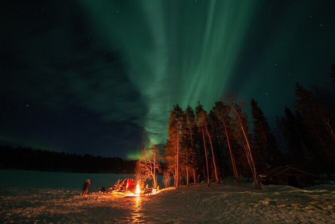 Northern Lights Hunting in Lappish old cottage - A gentler way to hunt the northern lights