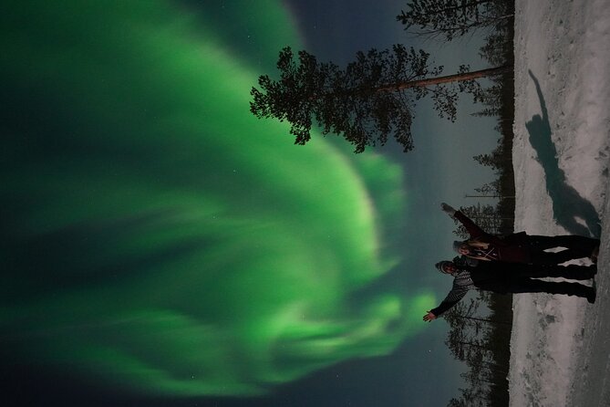 Northern Lights Hunting Photography Tour in Rovaniemi Finland - The photo session under the Northern Lights