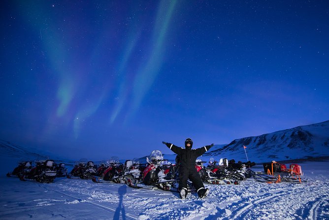 Northern Lights Hunting with Snowmobiles - The guides shape the evening