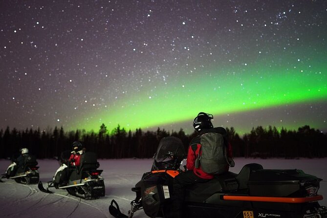 Northern Lights Snowmobile Hunt - Shared machines, solo upgrades, and family rules