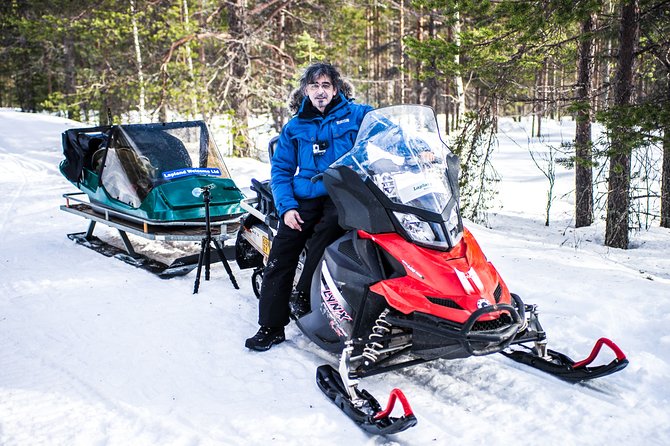 Northern Lights Snowmobile Sleigh Ride - The wooden watchtower and its 360-degree sky
