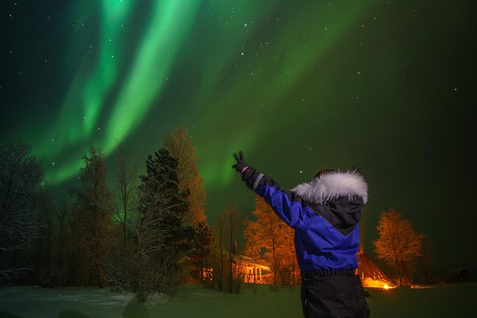 Northern lights tour to Lake Inari from Ivalo, Reindeers & Dinner - Leaving Ivalo for the frozen north