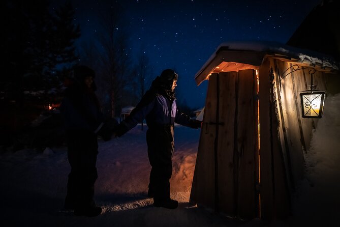 Northern lights tour to Lake Inari from Ivalo, Reindeers & Dinner - Reindeer feeding, with the right expectations