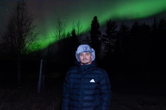 Private Aurora Hunting Tour—Guaranteed Sightings - What the guide adds to the night