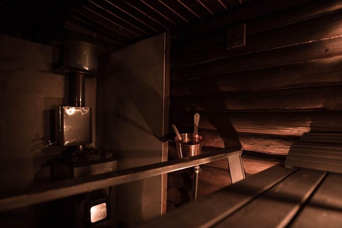 Private Lappish evening in the wilderness with traditional sauna and dinner - The cottage and the Finnish sauna ritual