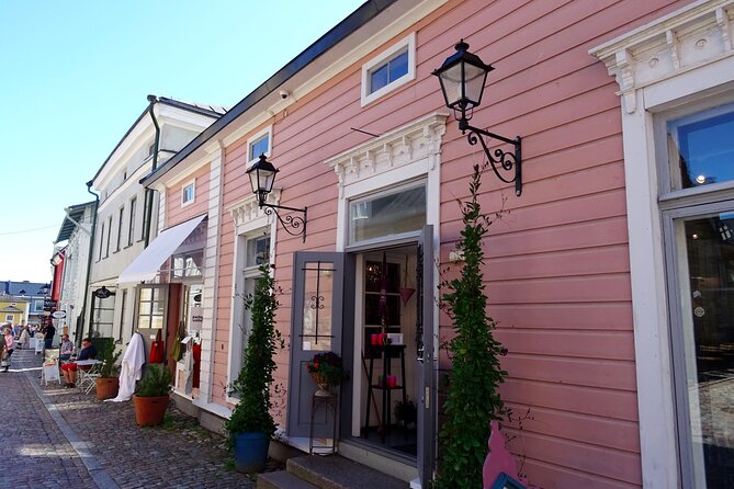 Private National Park and Porvoo Old Town tour from Helsinki - Sipoonkorpi National Park: an easy walk into Finnish nature