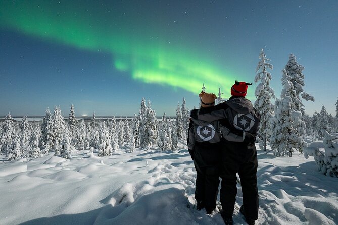 Private Northern Lights photography tour in Rovaniemi - Warm clothing, boots, snacks, and a practical Arctic setup
