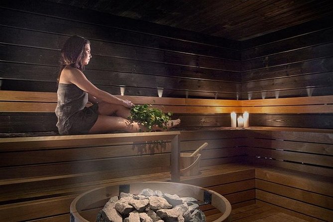 Private Traditional Lakeside Sauna with Midnight Sun - Why the 9:00 p.m. start matters