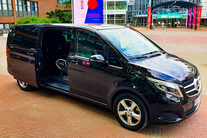 Private VIP Transfer from or to Helsinki Airport - The 45-minute airport waiting rule