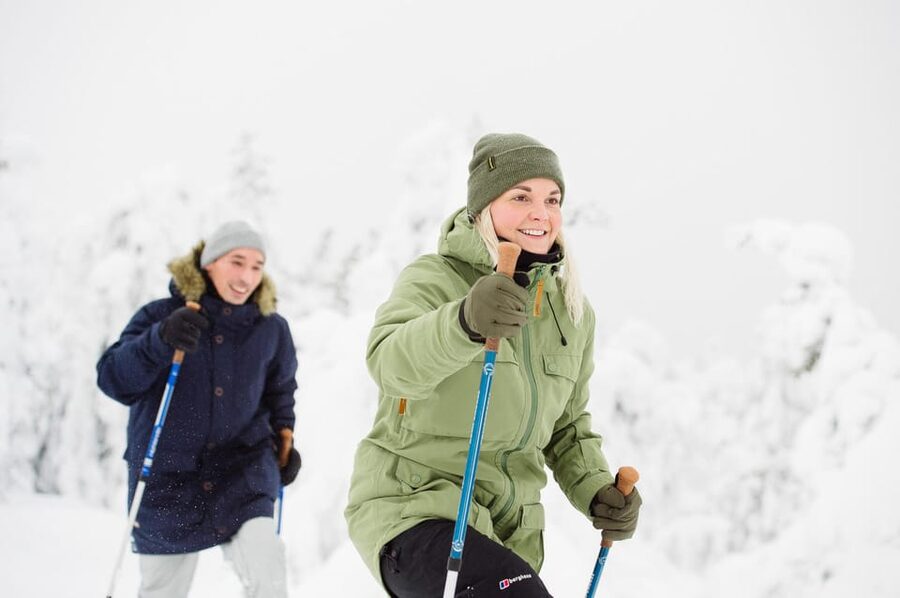 Pyhätunturi: Scenic Snowshoeing Tour in Finnish Lapland - Starting at Bliss Adventure beside Naava