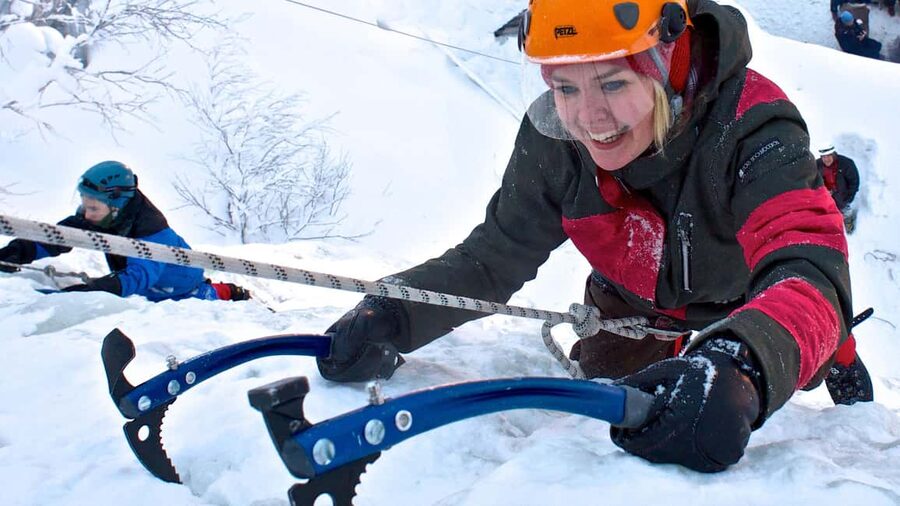 Pyhätunturi: Try Ice Climbing in Finnish Lapland - From Hotel Pyhätunturi to the frozen wall