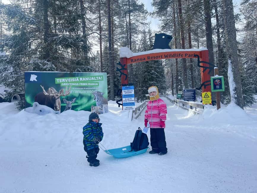 Ranua Wildlife zoo tour with lunch buffet included - From Rovaniemi to the park in a group of eight