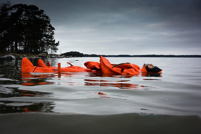 Redrib survival suit experience - Floating in Helsinki’s cold Baltic water