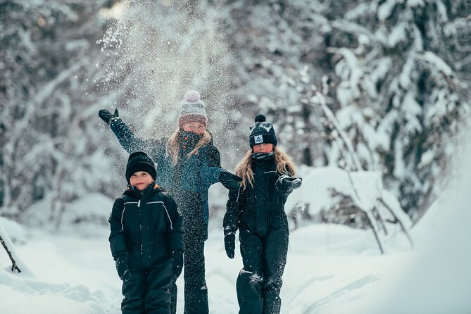 Rent Winter Clothing in Levi & Ylläs - All Sizes & Ages - Checking the fit for adults and children