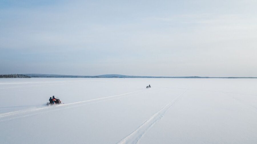 Rovaniemi: 3-Hour Snowmobile Safari in Lapland - Learning to handle a snowmobile