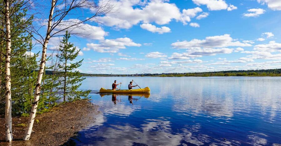 Rovaniemi: All-Day Canoe Adventure - Learning the basics before leaving shore
