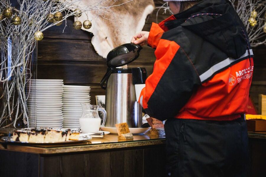 Rovaniemi: Arctic Circle Highlights by Snowmobile - Reindeer farm: a short ride with local context