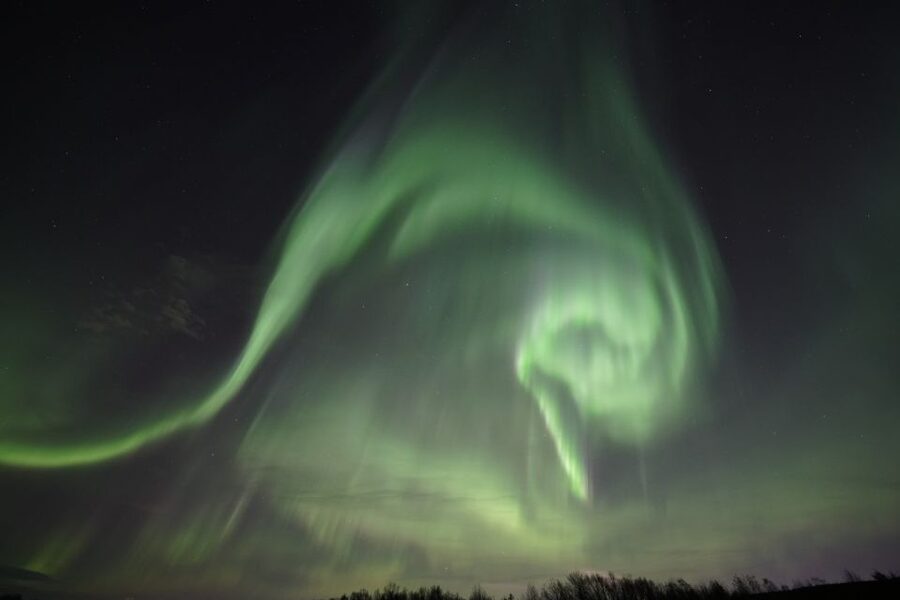 Rovaniemi: Aurora Borealis Tour - The fire-side break and Lappish atmosphere