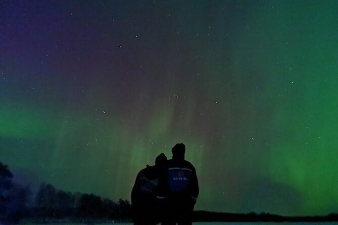 Rovaniemi: Aurora Hunting & Photography Tour - Winter clothing, warm tea, and the waiting game