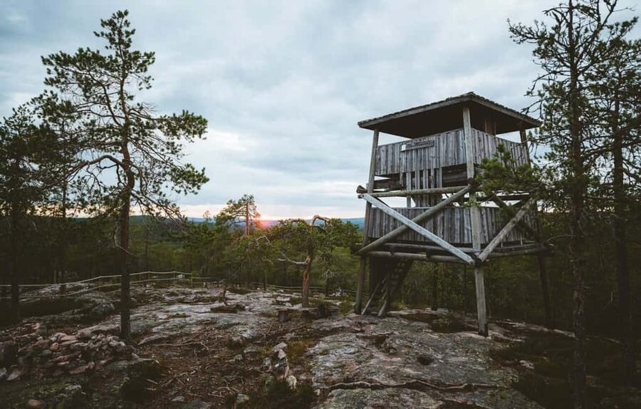 Rovaniemi: Auttiköngäs Waterfalls Hike Tour & Barbeque - Walking the Auttiköngäs Nature Trail