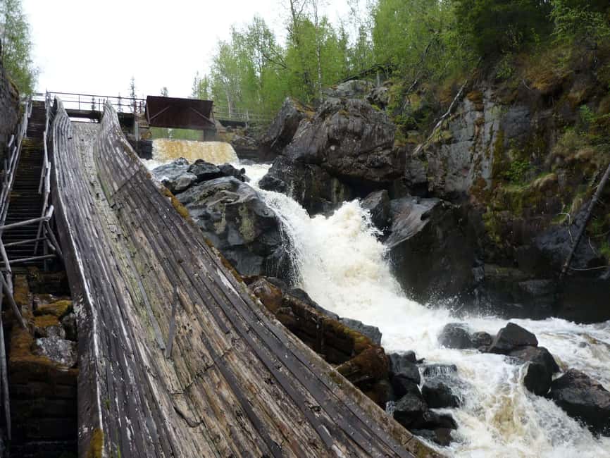 Rovaniemi: Auttiköngäs Waterfalls Hike Tour & Barbeque - Practical preparation for the six-hour outing