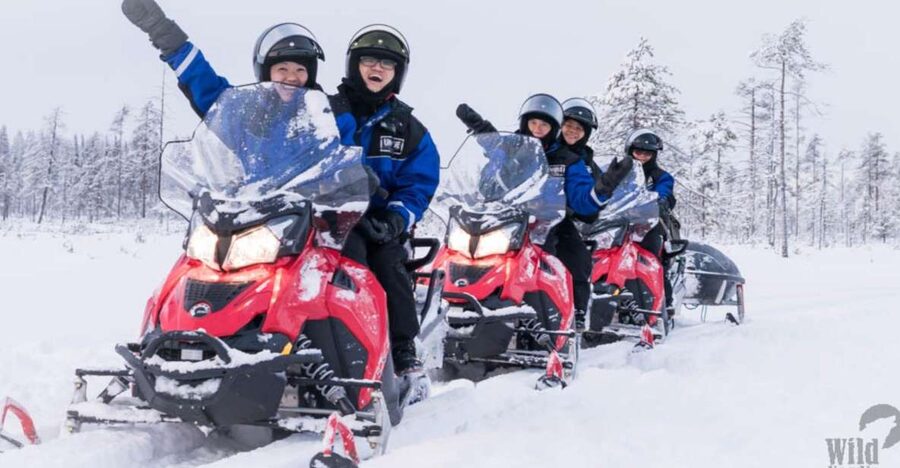 Rovaniemi: Easy Snowmobile Safari - Through the snowy forest near the Arctic Circle
