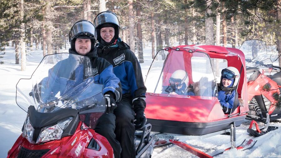 Rovaniemi: Family Snowmobile Safari with Campfire and Snacks - Who should book this family safari?