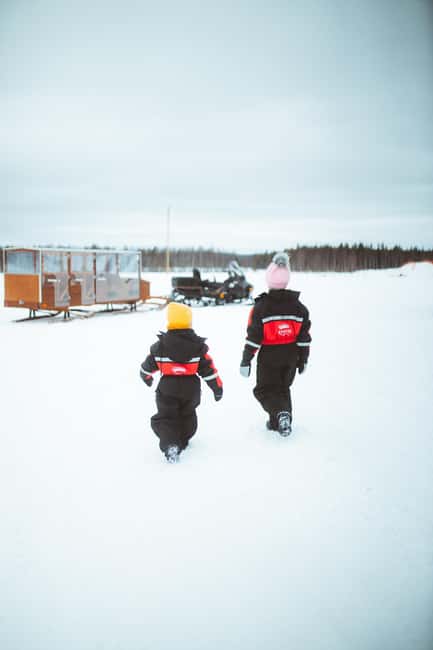 Rovaniemi: Family Snowmobiling Trip - Safety instructions before the ride