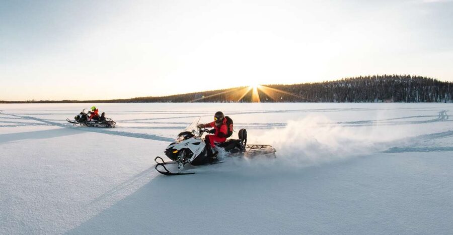 Rovaniemi: Full-Day Snowmobile Safari into the Wilderness - Meeting point and timing matter