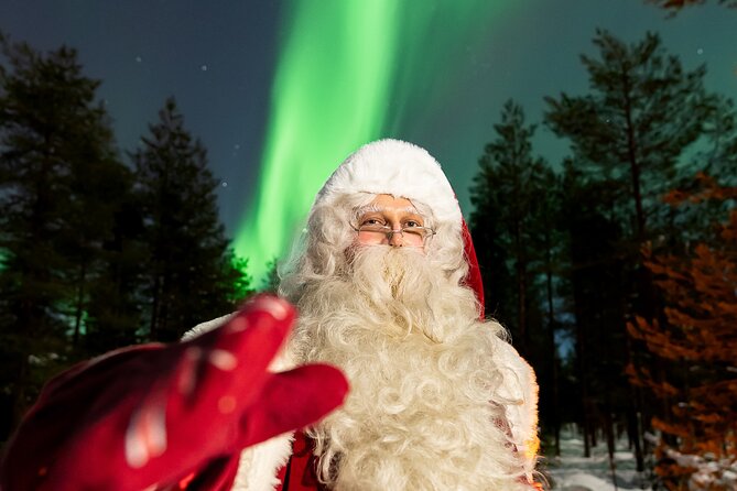 Rovaniemi: Genuine Aurora Hunting with Unlimited Pro Photos - What happens when the lights appear