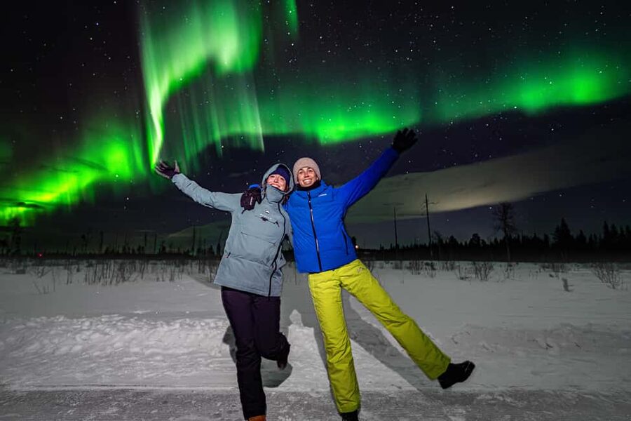 Rovaniemi: Guaranteed Northern Lights Tour with Photos - A proper aurora hunt, not a quick roadside stop