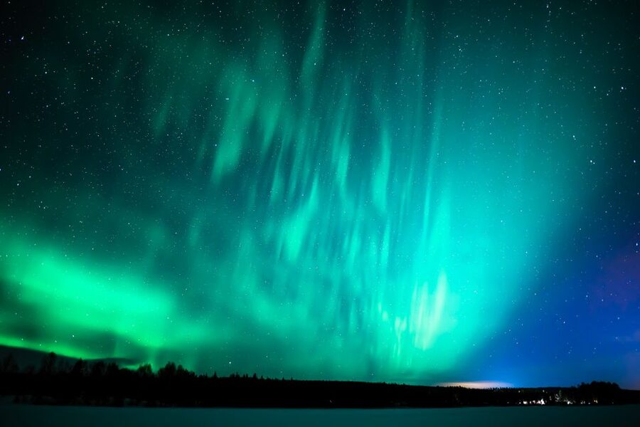 Rovaniemi: Guaranteed Ultimate Aurora Hunt with Photographer - Choosing the first viewing point
